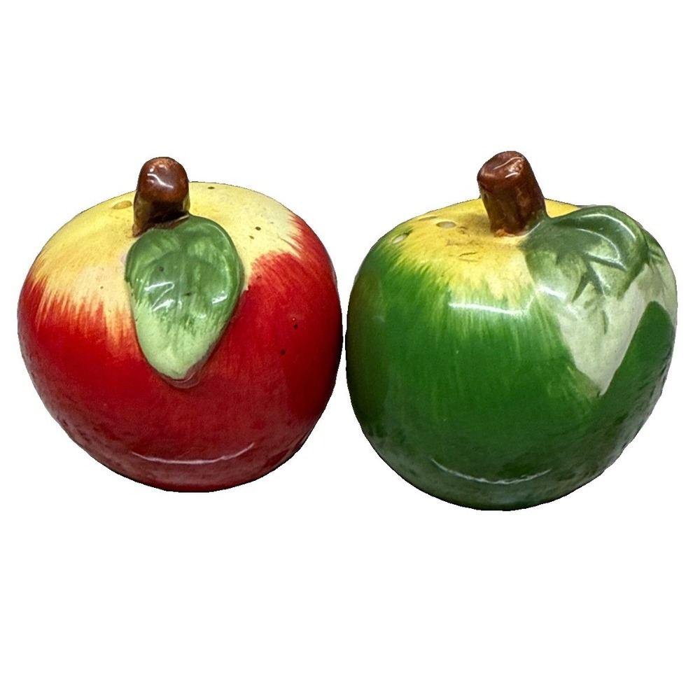 Apples Salt Pepper Shakers Set Ceramic 1 1/2" T x 1 1/2" Farmhouse Cottagecore